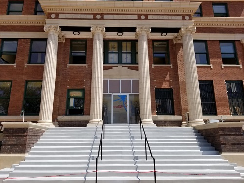 Courthouse Stairs - Stonclad UR topped with Stondeck XD4 silver grey.JPG