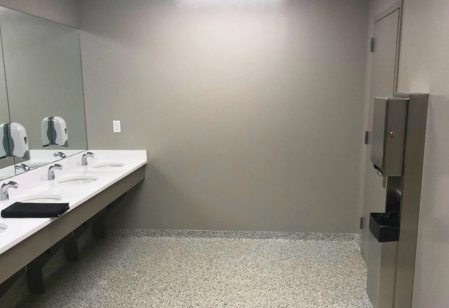 Bathrooms With Stonglaze VSR Walls